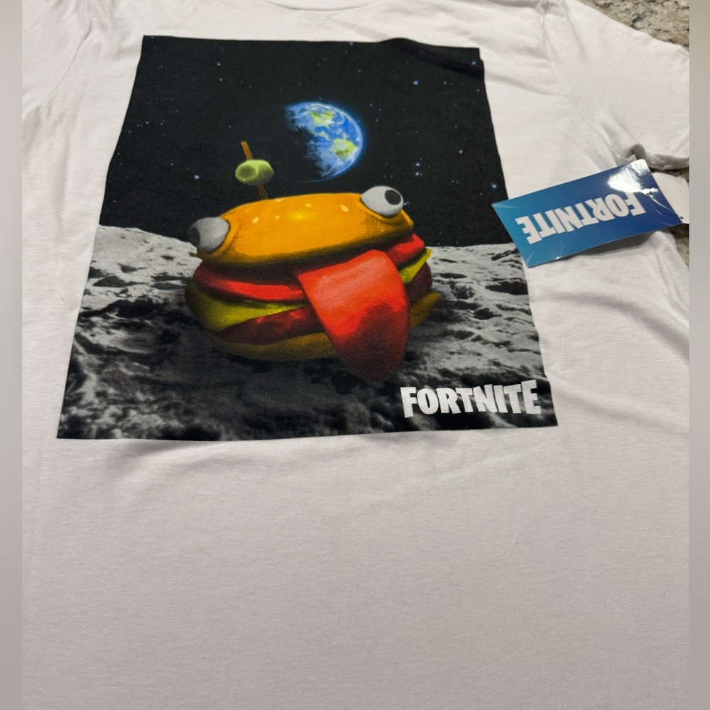Fortnite mens shirt medium 🆕